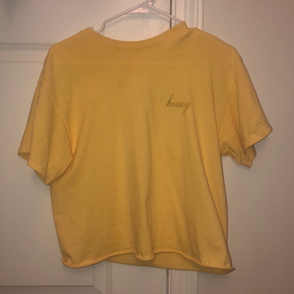 short sleeve honey shirt from brandy melville
